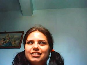 Querida Curvilínea Acerta Sua Fenda Na Webcam HD, Muito Cheio De Curvas E Incrivelmente Fuckable Grande Bunda Vadia Com Aldravas Enormes Acerta Sua Vulva Em Uma Webcam De Alta Qualidade E Está ótimo. Porn