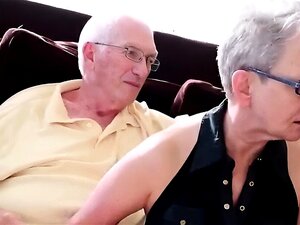 Marito anziano scopato con un uomo fresco
