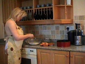 Vídeos de sexo e pornografia Babes Cozinha em alta qualidade no ...